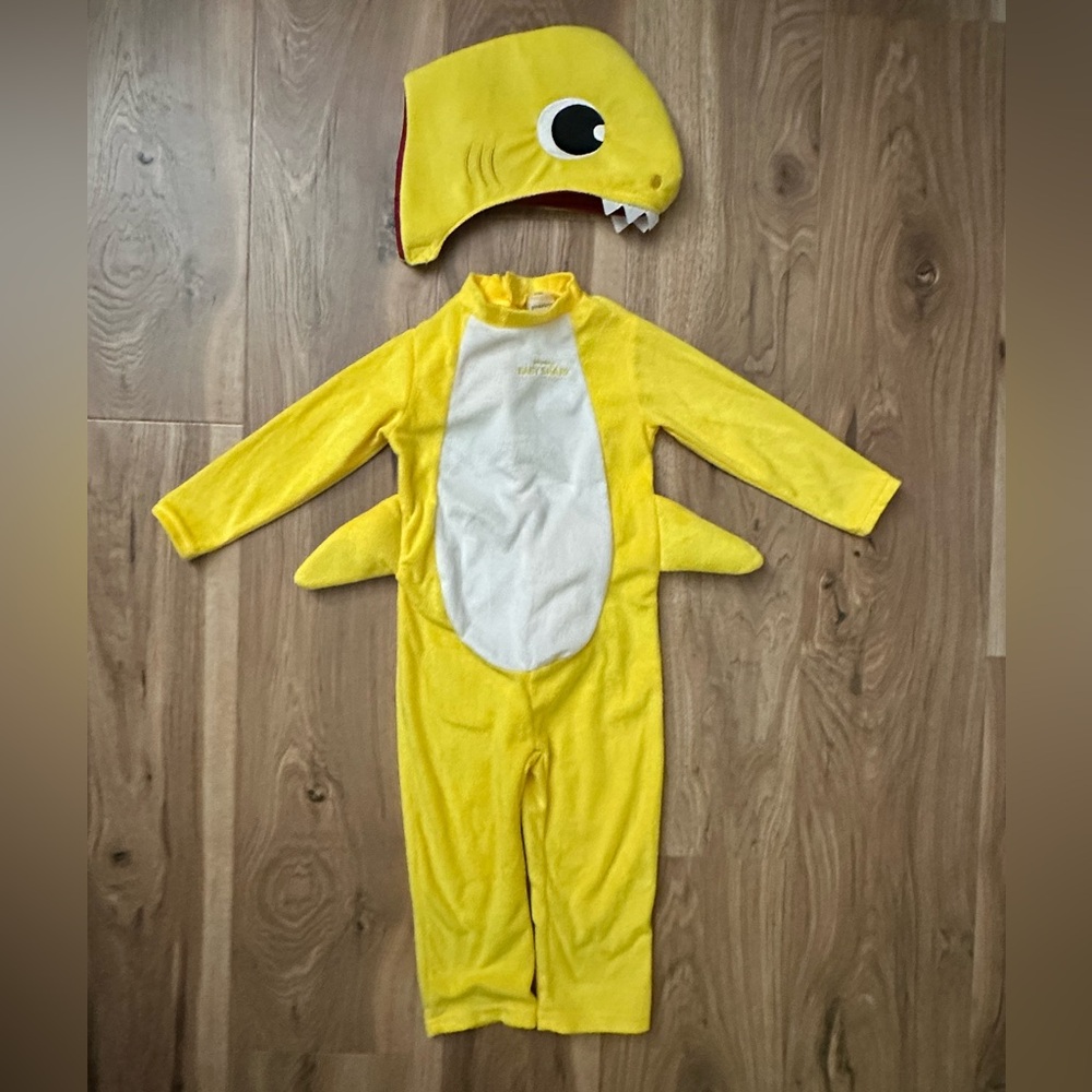 Baby Shark Costume  Size 3-4T